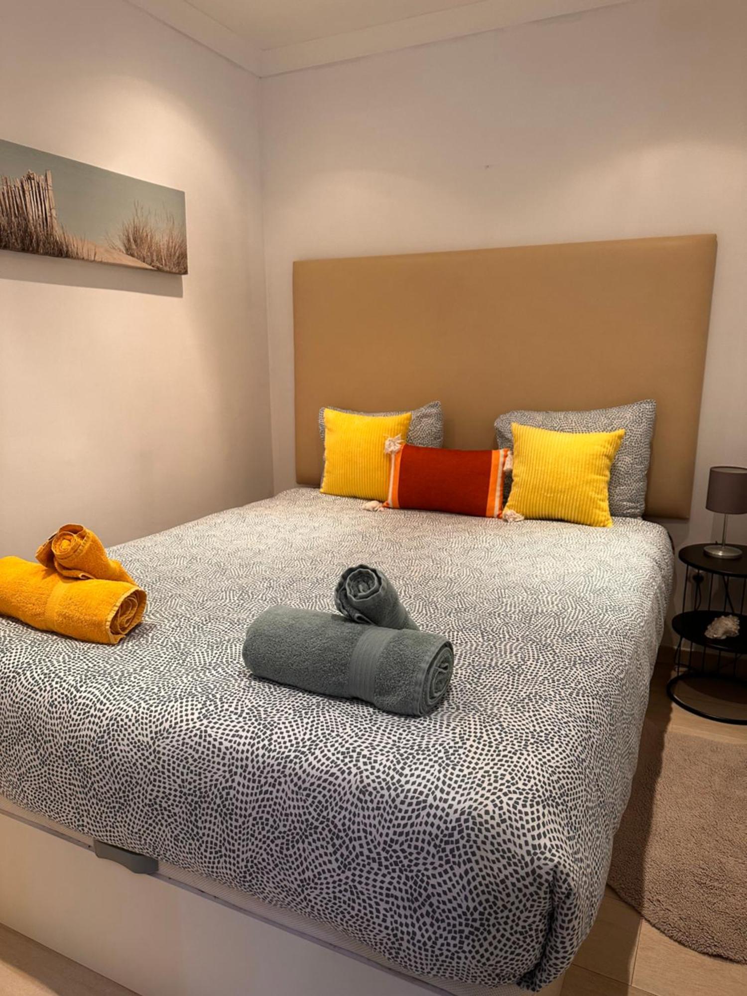 Charming Apartment In Portimao Wi-Fi/Ac Luaran gambar