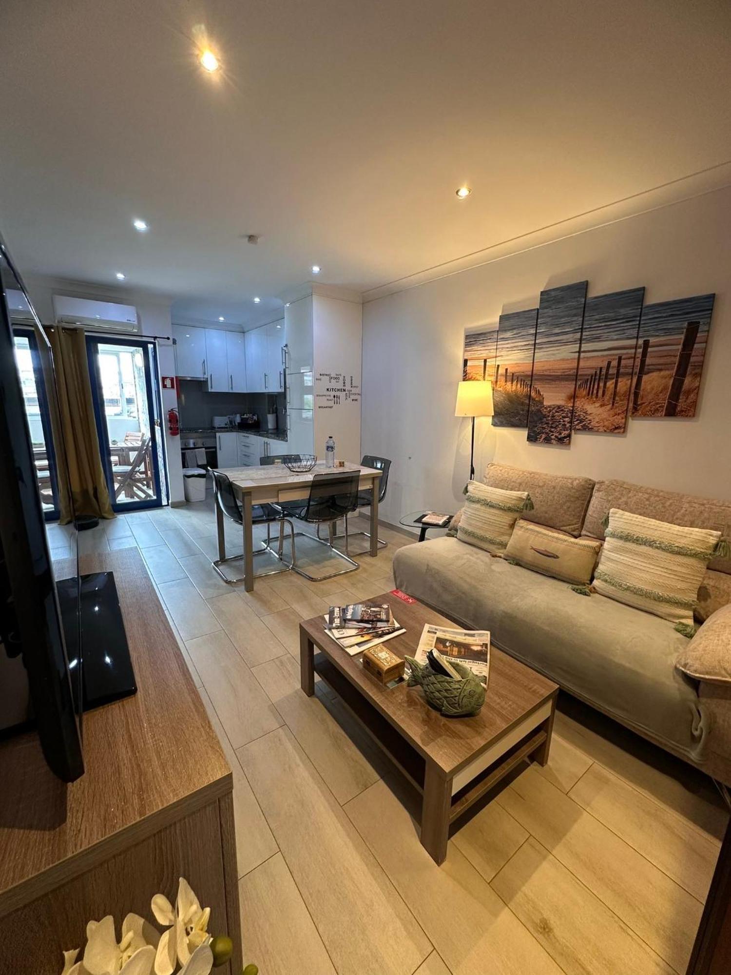 Charming Apartment In Portimao Wi-Fi/Ac Luaran gambar